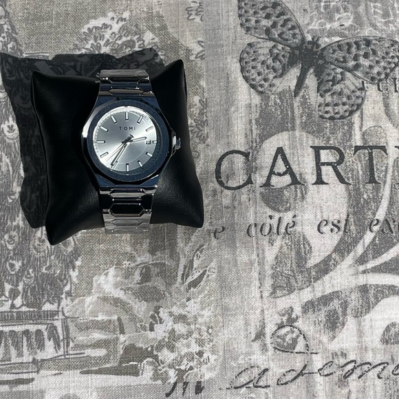 Men's Watch - Picture 6 of 8